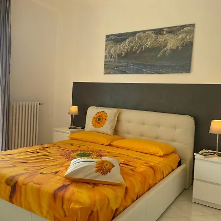 Casa Aurora 托斯科拉诺-马德尔诺